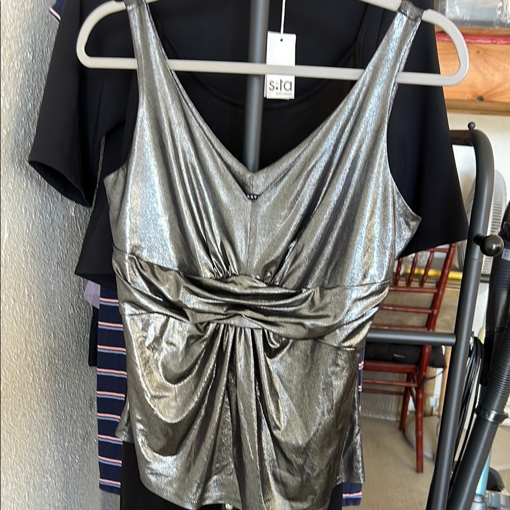 Doncaster Collection Metallic Top